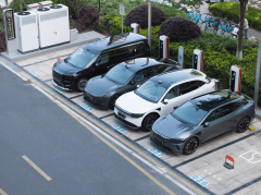 谁正在动力电池的“售后”？